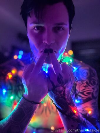 themintsicle Nakenläckor OnlyFans Foto 15