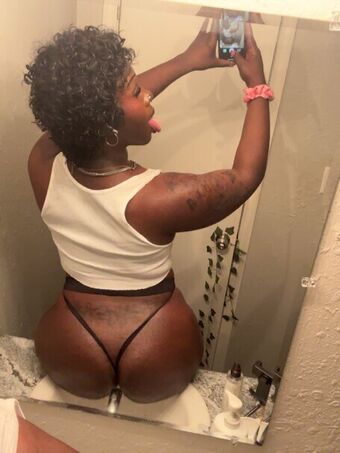 thisisnotmitchell Nakenläckor OnlyFans Foto 2