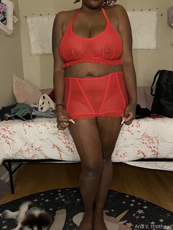 thothead Nakenläckor OnlyFans Foto 4