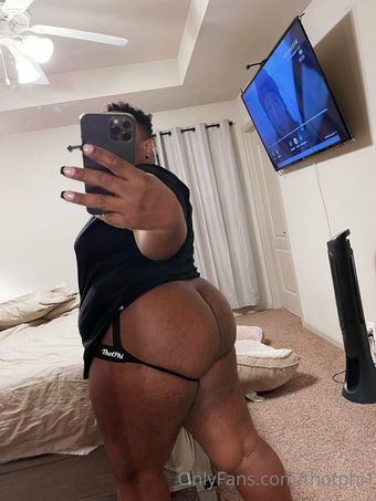 thotphi1 Nakenläckor OnlyFans Foto 3