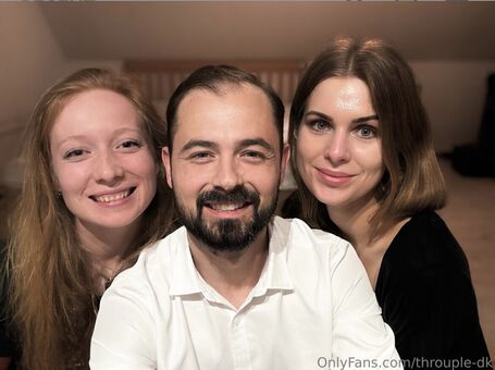 Throuple-dk Nakenläckor OnlyFans Foto 14
