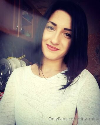 tiny_miny Nakenläckor OnlyFans Foto 1