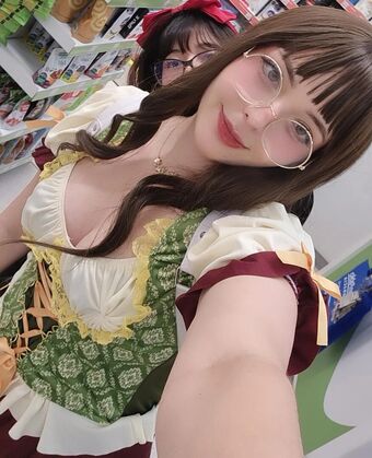 TinyCherry Nakenläckor OnlyFans Foto 8