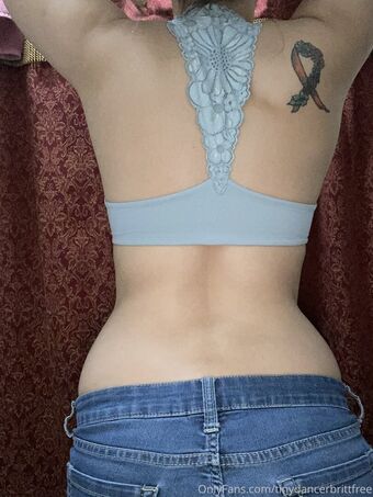 tinydancerbrittfree Nakenläckor OnlyFans Foto 25