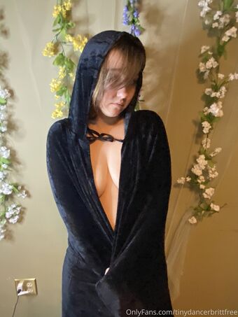tinydancerbrittfree Nakenläckor OnlyFans Foto 34