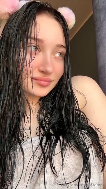 tinylia Nakenläckor OnlyFans Foto 10