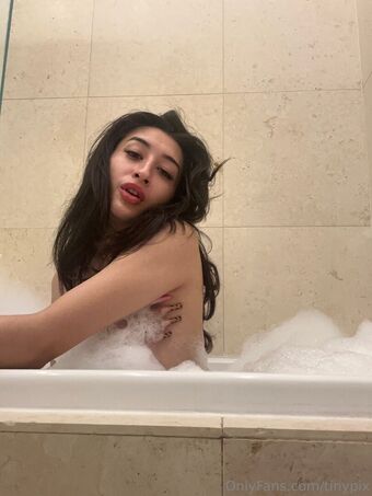 tinypix Nakenläckor OnlyFans Foto 6