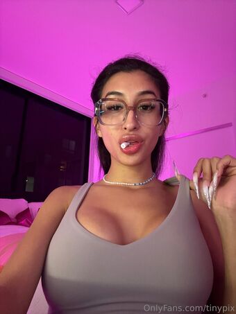 tinypix Nakenläckor OnlyFans Foto 21