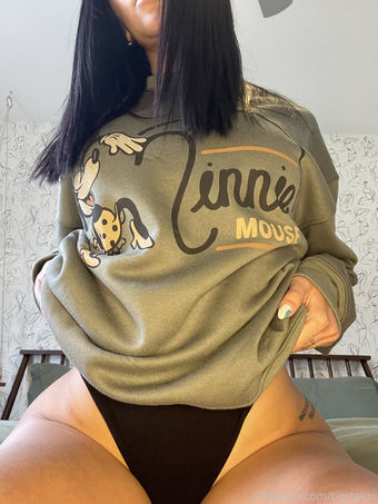tinytessx Nakenläckor OnlyFans Foto 19