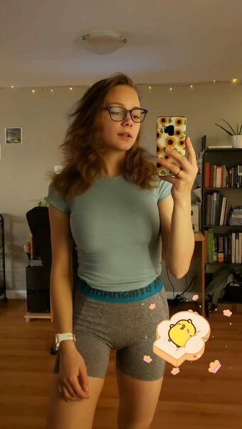 Tittyteaze Nakenläckor OnlyFans Foto 12