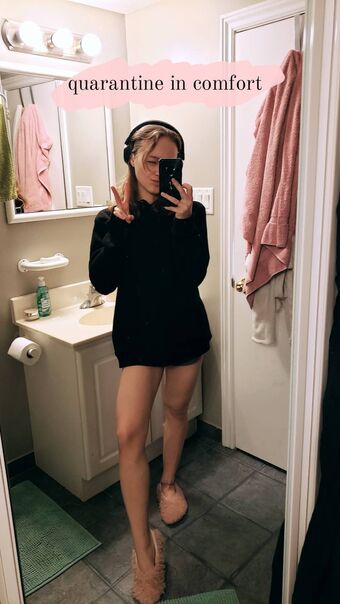Tittyteaze Nakenläckor OnlyFans Foto 19