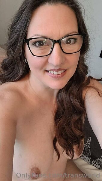 transworld Nakenläckor OnlyFans Foto 9