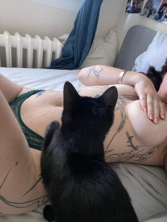 trashadele Nakenläckor OnlyFans Foto 3