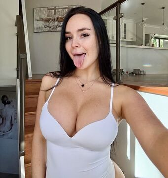 trinityjanex Nakenläckor OnlyFans Foto 58