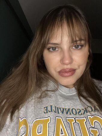 Trisone Nakenläckor OnlyFans Foto 23