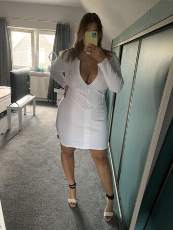 Trisone Nakenläckor OnlyFans Foto 30