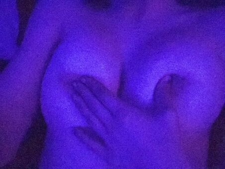 Trixbleu Nakenläckor OnlyFans Foto 13