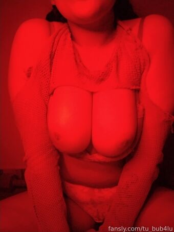 tu_bub4lu Nakenläckor OnlyFans Foto 1