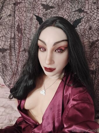 uncannycandy Nakenläckor OnlyFans Foto 14