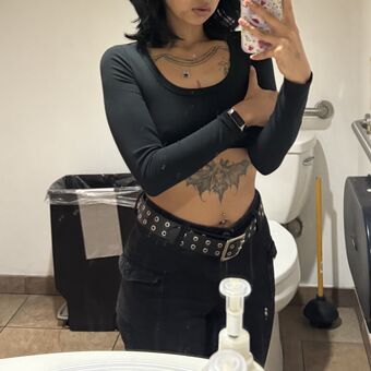 unklemj Nakenläckor OnlyFans Foto 3