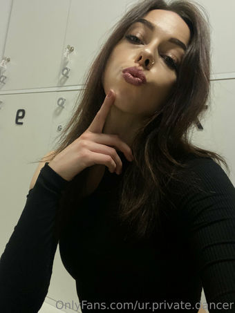 ur.private.dancer