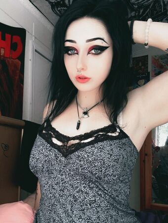 __vadaaaa Nakenläckor OnlyFans Foto 2