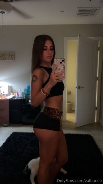 valbaeee Nakenläckor OnlyFans Foto 12