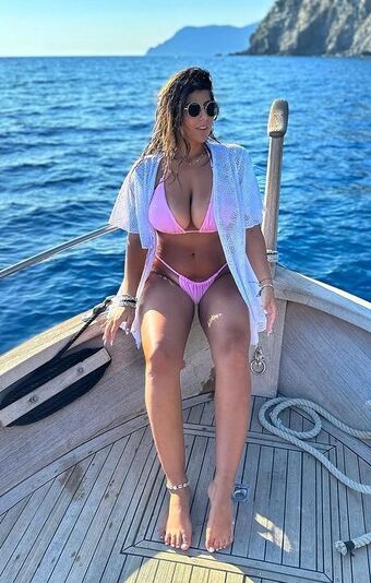 Valentina De Nucci Nakenläckor OnlyFans Foto 27