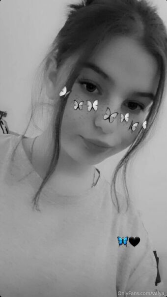 valya_ Nakenläckor OnlyFans Foto 20