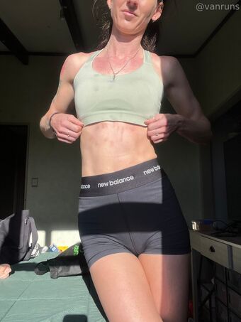 vanruns Nakenläckor OnlyFans Foto 9