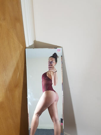 Vantoee Nakenläckor OnlyFans Foto 9