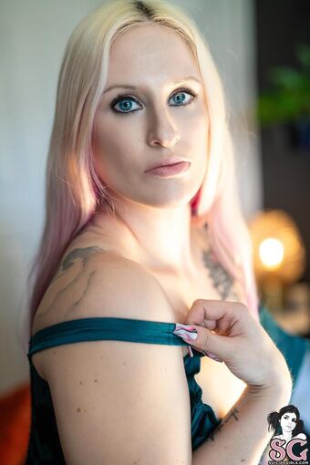 Vatra Nakenläckor OnlyFans Foto 17
