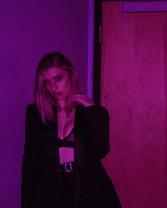 Verite Nakenläckor OnlyFans Foto 16