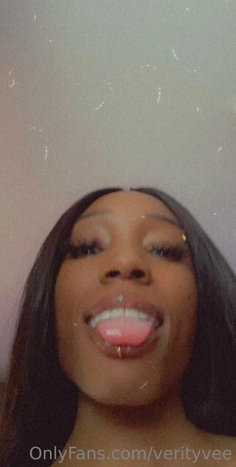 verityvee Nakenläckor OnlyFans Foto 7