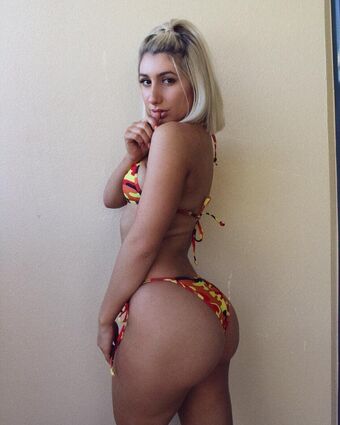 verossii Nakenläckor OnlyFans Foto 1