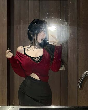 Vicky Toh Nakenläckor OnlyFans Foto 1