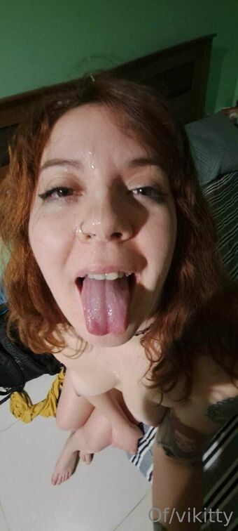 vikitty Nakenläckor OnlyFans Foto 41
