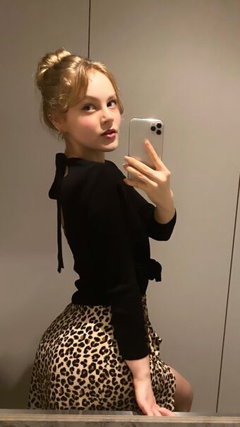 violapolt Nakenläckor OnlyFans Foto 28