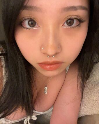 Violetngyn Nakenläckor OnlyFans Foto 7
