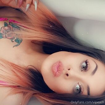 vipeach Nakenläckor OnlyFans Foto 1