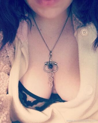 virtualaurality Nakenläckor OnlyFans Foto 6