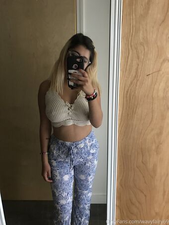 wavyfairy69 Nakenläckor OnlyFans Foto 3