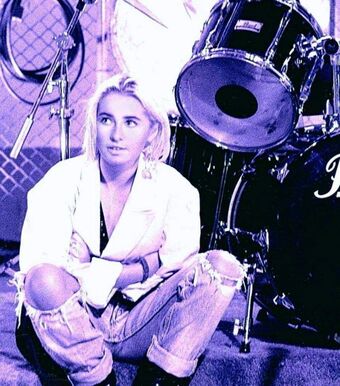 Wendy James