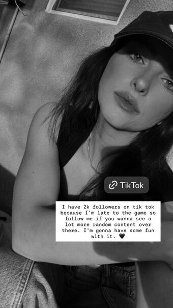 Willow Shields Nakenläckor OnlyFans Foto 223