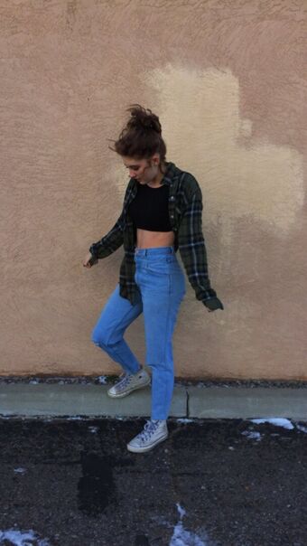 Willow Shields Nakenläckor OnlyFans Foto 225