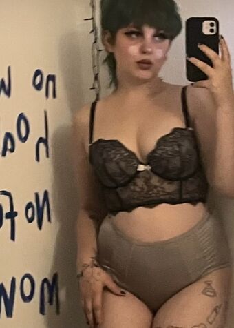 WOEFULLLY Nakenläckor OnlyFans Foto 5