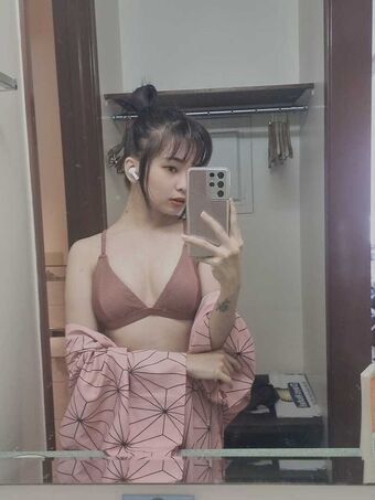 Xeora Nakenläckor OnlyFans Foto 6