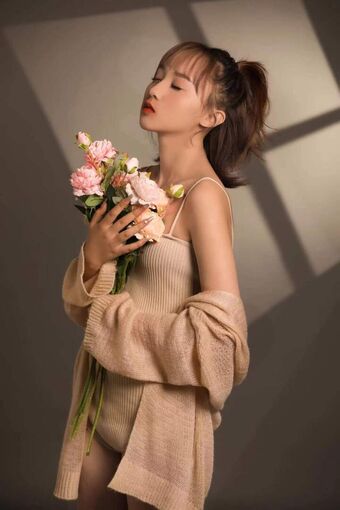 xiaoxiao Nakenläckor OnlyFans Foto 13