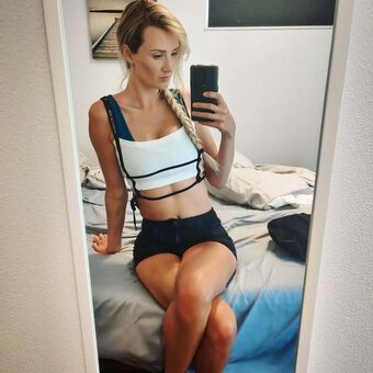 XSyoss Nakenläckor OnlyFans Foto 6