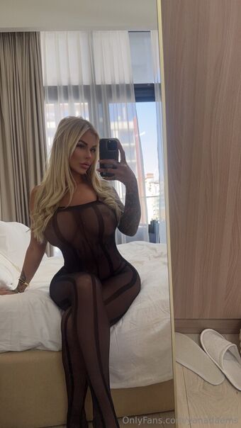 yanadaems Nakenläckor OnlyFans Foto 22